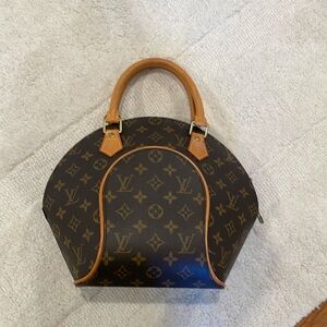 Louis Vuitton Purse